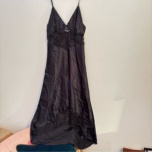 Vintage Y2K Victoria’s Secret Gold label Black Satin & Lace Slip Dress Medium